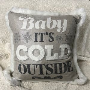 BEAUTIFUL CHRISTMAS PILLOW